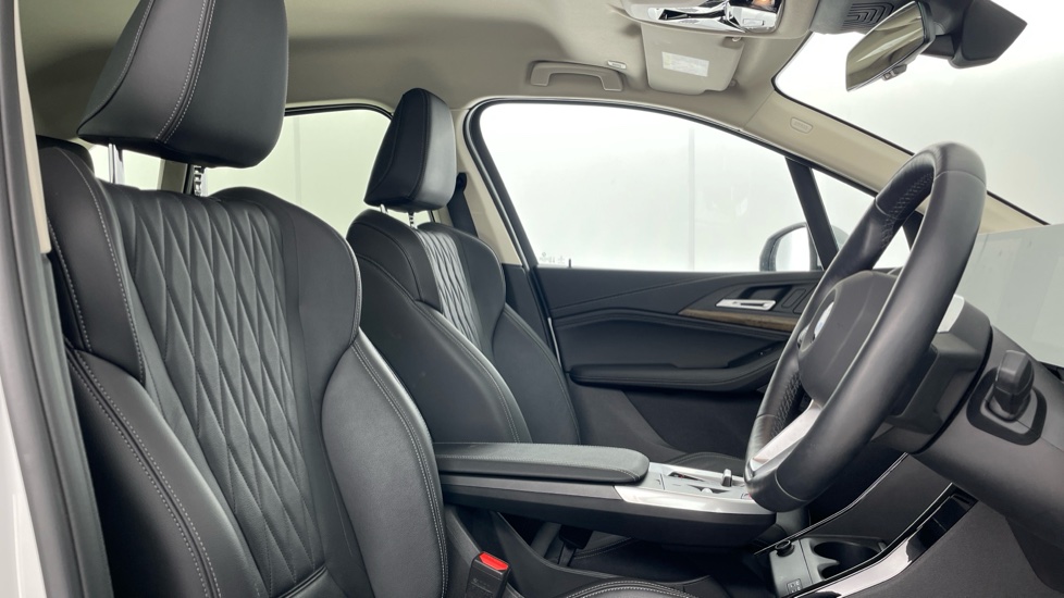BMW 2 Series 220i MHT Luxury 5dr DCT Petrol Hatchback - Image 11