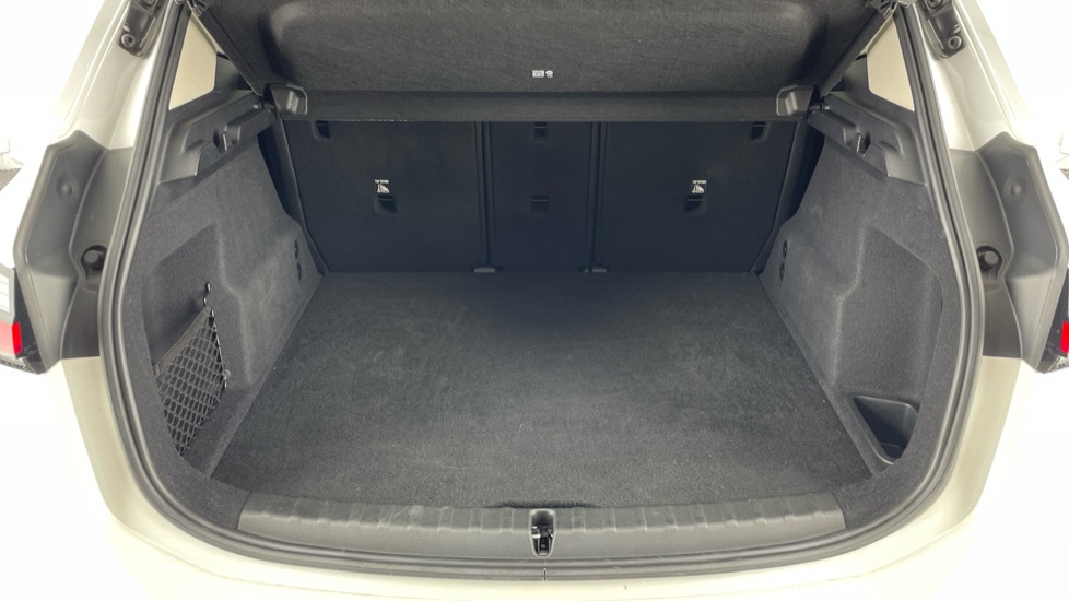BMW 2 Series 220i MHT Luxury 5dr DCT Petrol Hatchback - Image 13