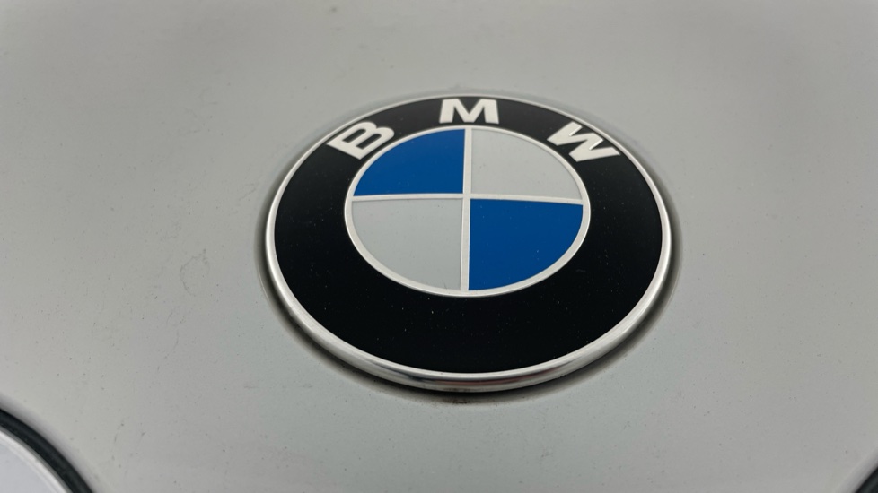 BMW 2 Series 220i MHT Luxury 5dr DCT Petrol Hatchback - Image 24