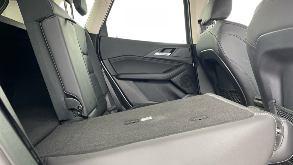 BMW 2 Series 220i MHT Luxury 5dr DCT Petrol Hatchback - Image 42