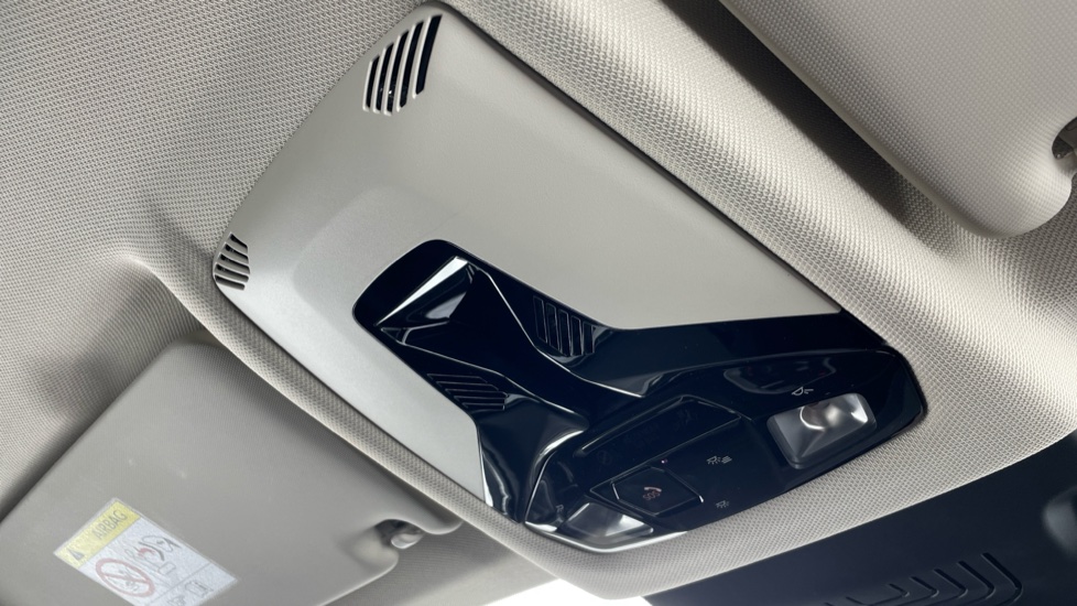 BMW 2 Series 220i MHT Luxury 5dr DCT Petrol Hatchback - Image 61