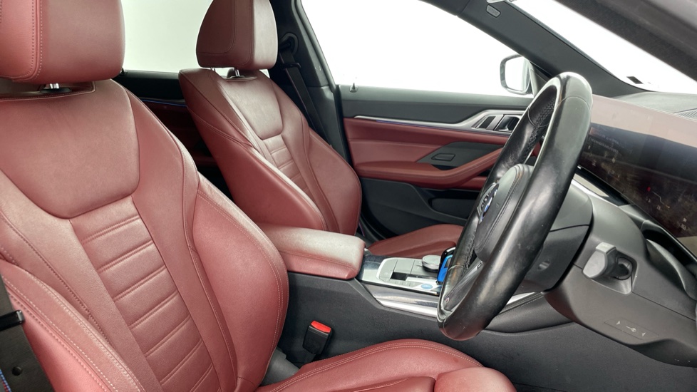 BMW i4 250kW eDrive40 M Sport 83.9kWh 5dr Auto Electric Hatchback - Image 11
