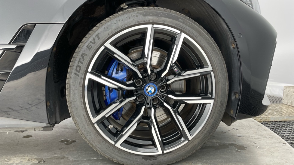 BMW i4 250kW eDrive40 M Sport 83.9kWh 5dr Auto Electric Hatchback - Image 14