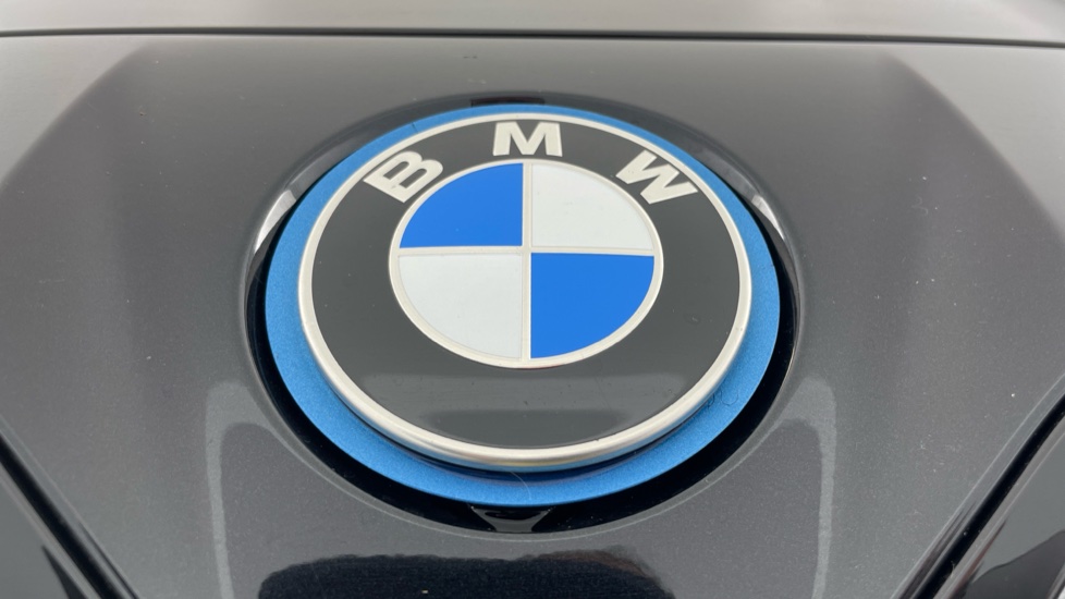BMW i4 250kW eDrive40 M Sport 83.9kWh 5dr Auto Electric Hatchback - Image 24