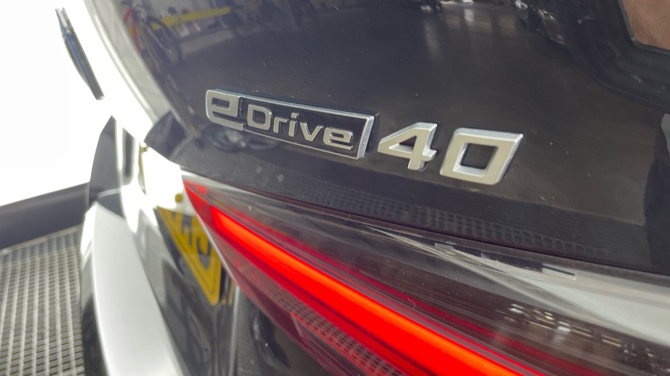 BMW i4 250kW eDrive40 M Sport 83.9kWh 5dr Auto Electric Hatchback - Image 49