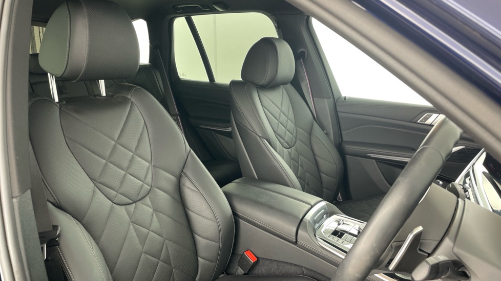 BMW X5 xDrive30d MHT M Sport 5dr Auto [Pro Pack] Diesel Estate - Image 11