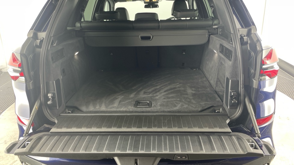 BMW X5 xDrive30d MHT M Sport 5dr Auto [Pro Pack] Diesel Estate - Image 13