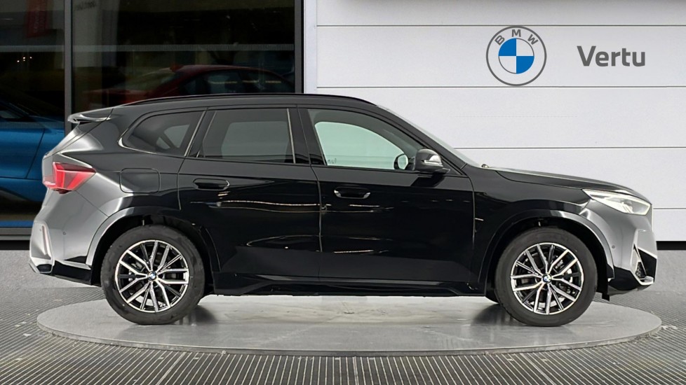 BMW iX1 230kW xDr30 MSport 65kWh 5dr Auto [Tech+/Pro/22kW] Electric Estate - Image 3