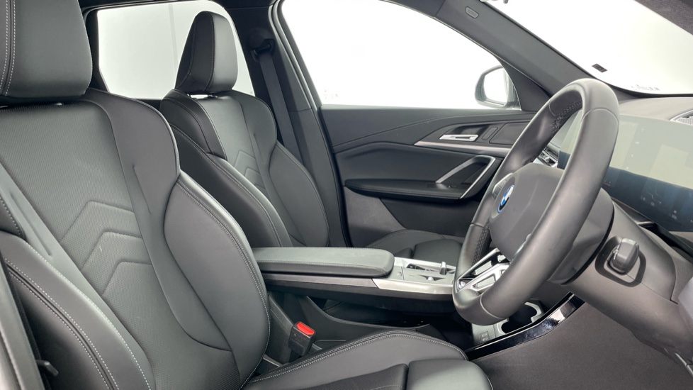 BMW iX1 230kW xDr30 MSport 65kWh 5dr Auto [Tech+/Pro/22kW] Electric Estate - Image 11