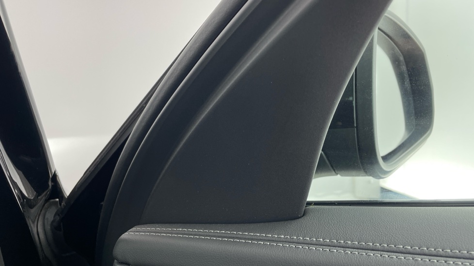 BMW iX1 230kW xDr30 MSport 65kWh 5dr Auto [Tech+/Pro/22kW] Electric Estate - Image 20