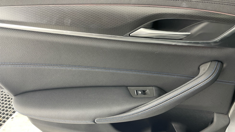 BMW 5 Series 520d MHT M Sport 4dr Step Auto [Pro Pack] Diesel Saloon - Image 31