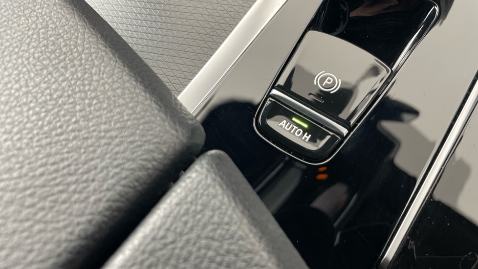 BMW 5 Series 520d MHT M Sport 4dr Step Auto [Pro Pack] Diesel Saloon - Image 52