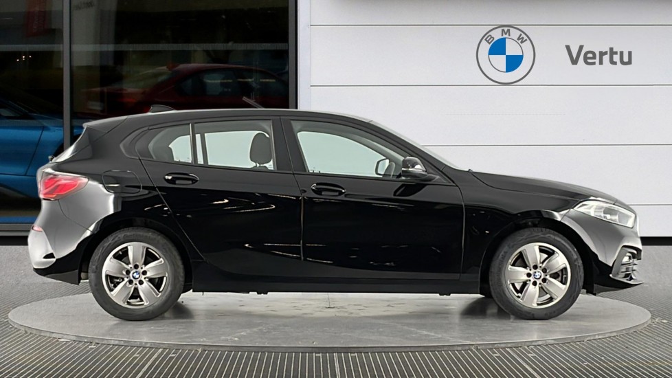 BMW 1 Series 118i SE 5dr Petrol Hatchback - Image 3
