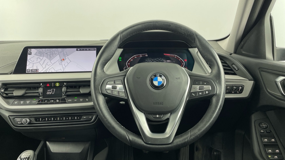 BMW 1 Series 118i SE 5dr Petrol Hatchback - Image 5