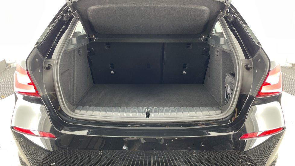 BMW 1 Series 118i SE 5dr Petrol Hatchback - Image 13