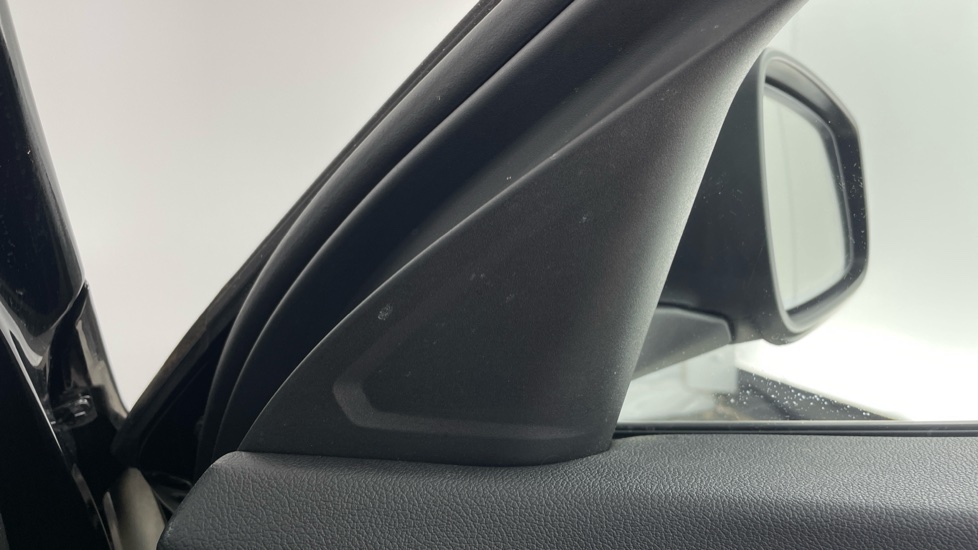 BMW 1 Series 118i SE 5dr Petrol Hatchback - Image 20