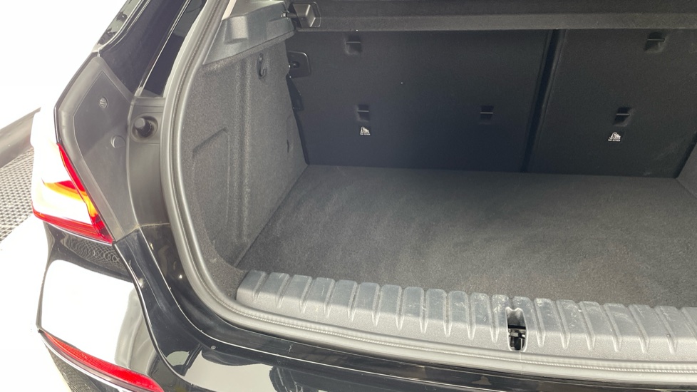 BMW 1 Series 118i SE 5dr Petrol Hatchback - Image 35