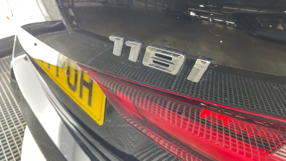 BMW 1 Series 118i SE 5dr Petrol Hatchback - Image 39