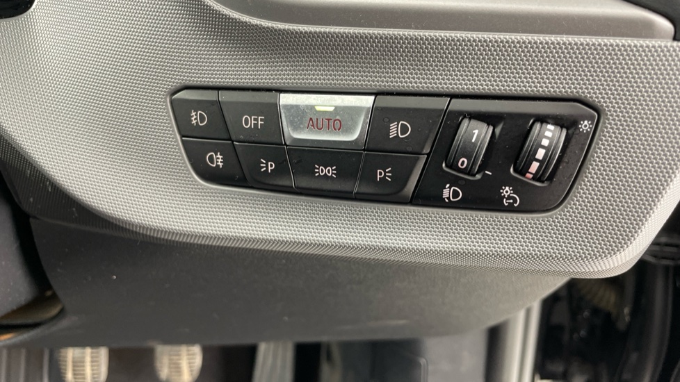 BMW 1 Series 118i SE 5dr Petrol Hatchback - Image 46