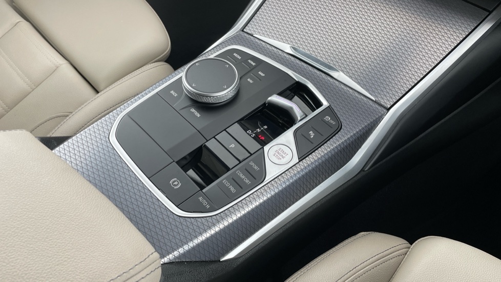 BMW 3 Series M340d xDrive MHT 4dr Step Auto Diesel Saloon - Image 10