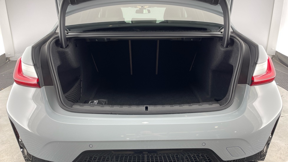 BMW 3 Series M340d xDrive MHT 4dr Step Auto Diesel Saloon - Image 13