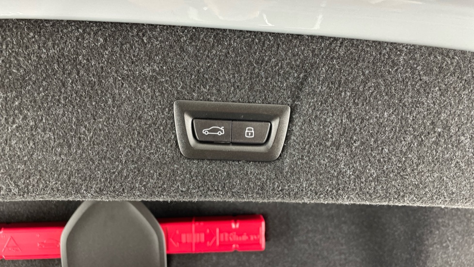 BMW 3 Series M340d xDrive MHT 4dr Step Auto Diesel Saloon - Image 42