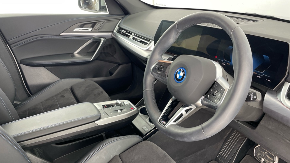 BMW iX1 150kW eDrive20 M Sport 65kWh 5dr Auto Electric Estate - Image 6