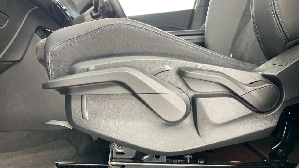 BMW iX1 150kW eDrive20 M Sport 65kWh 5dr Auto Electric Estate - Image 27