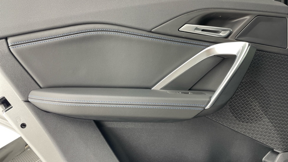 BMW iX1 150kW eDrive20 M Sport 65kWh 5dr Auto Electric Estate - Image 28