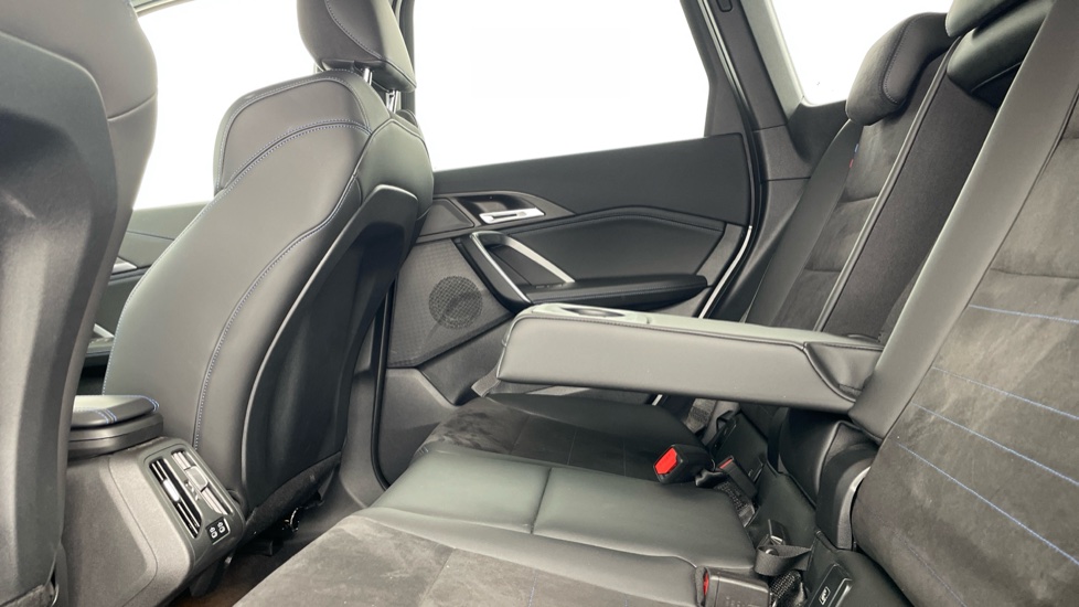 BMW iX1 150kW eDrive20 M Sport 65kWh 5dr Auto Electric Estate - Image 32