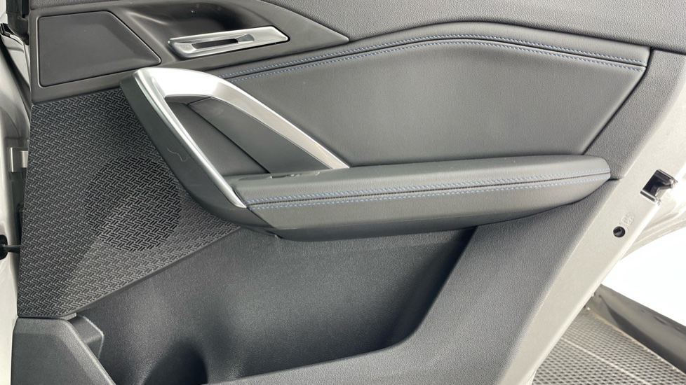 BMW iX1 150kW eDrive20 M Sport 65kWh 5dr Auto Electric Estate - Image 37