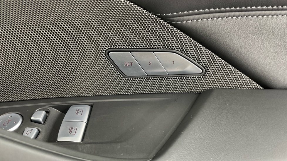 BMW M4 xDrive Competition M 2dr Step Auto [Ultimat Pk] Petrol Coupe - Image 47