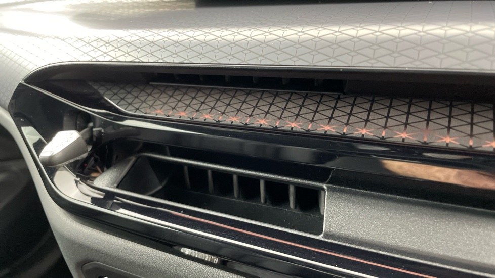 BMW M4 xDrive Competition M 2dr Step Auto [Ultimat Pk] Petrol Coupe - Image 72