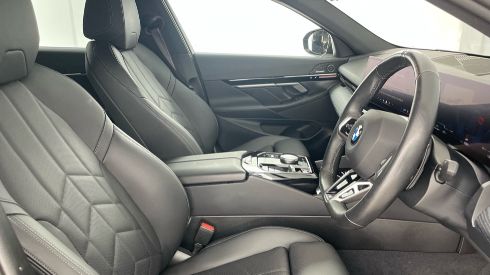BMW 5 Series 520i M Sport Pro 4dr Auto Petrol Saloon - Image 11