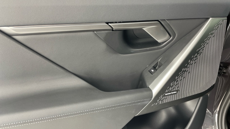 BMW 5 Series 520i M Sport Pro 4dr Auto Petrol Saloon - Image 29