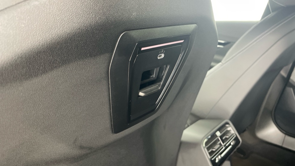 BMW 5 Series 520i M Sport Pro 4dr Auto Petrol Saloon - Image 31