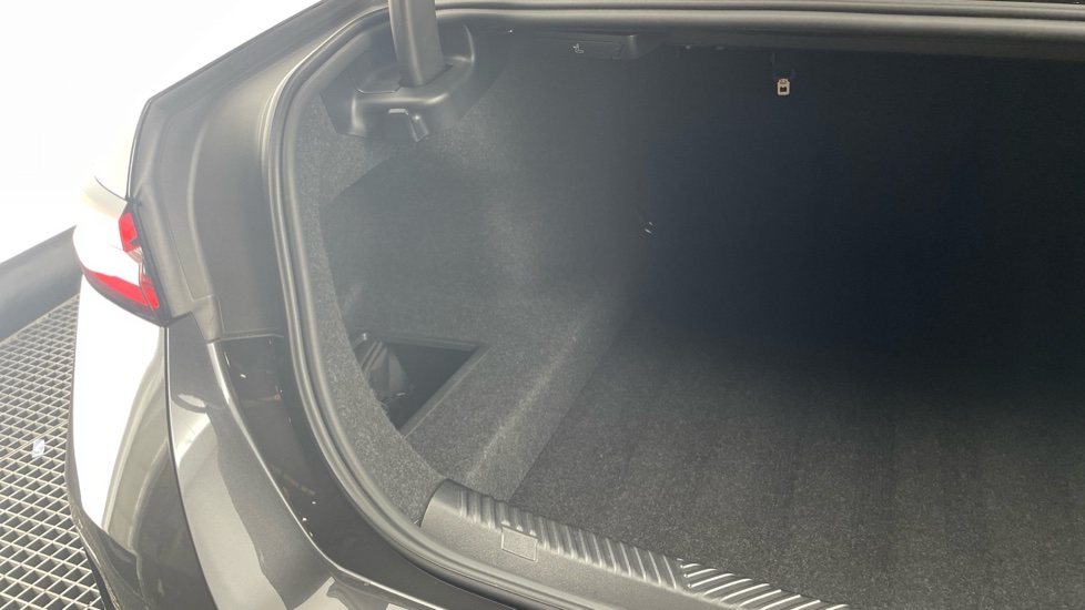 BMW 5 Series 520i M Sport Pro 4dr Auto Petrol Saloon - Image 38