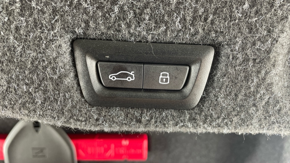 BMW 5 Series 520i M Sport Pro 4dr Auto Petrol Saloon - Image 42