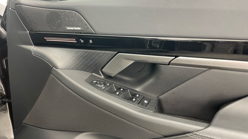 BMW 5 Series 520i M Sport Pro 4dr Auto Petrol Saloon - Image 50