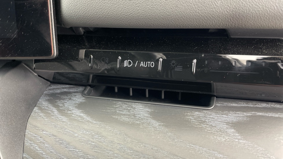 BMW 5 Series 520i M Sport Pro 4dr Auto Petrol Saloon - Image 54