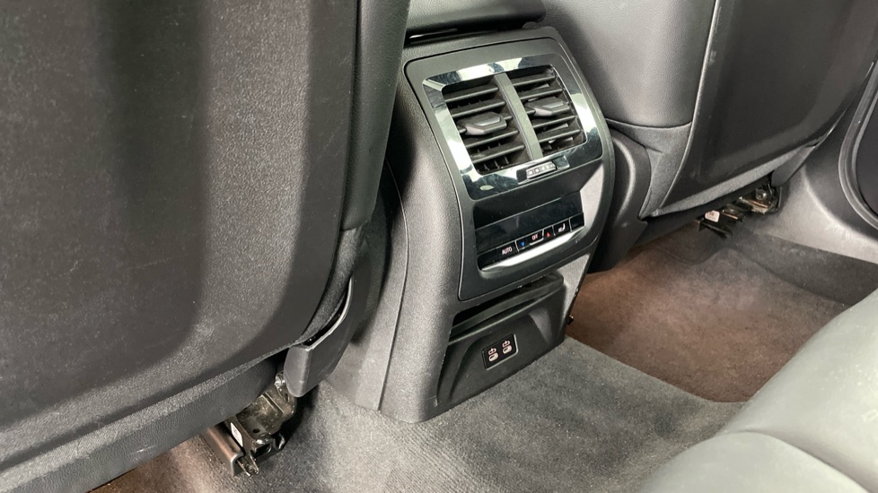 BMW X3 xDrive 30e M Sport 5dr Auto Estate - Image 33