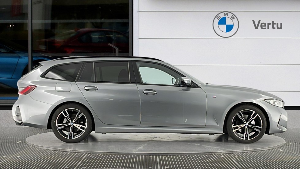 BMW 3 Series 320i M Sport 5dr Step Auto Petrol Estate - Image 3