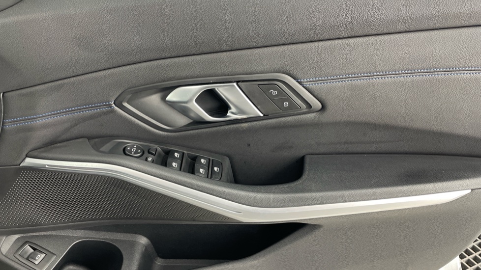 BMW 3 Series 320i M Sport 5dr Step Auto Petrol Estate - Image 54