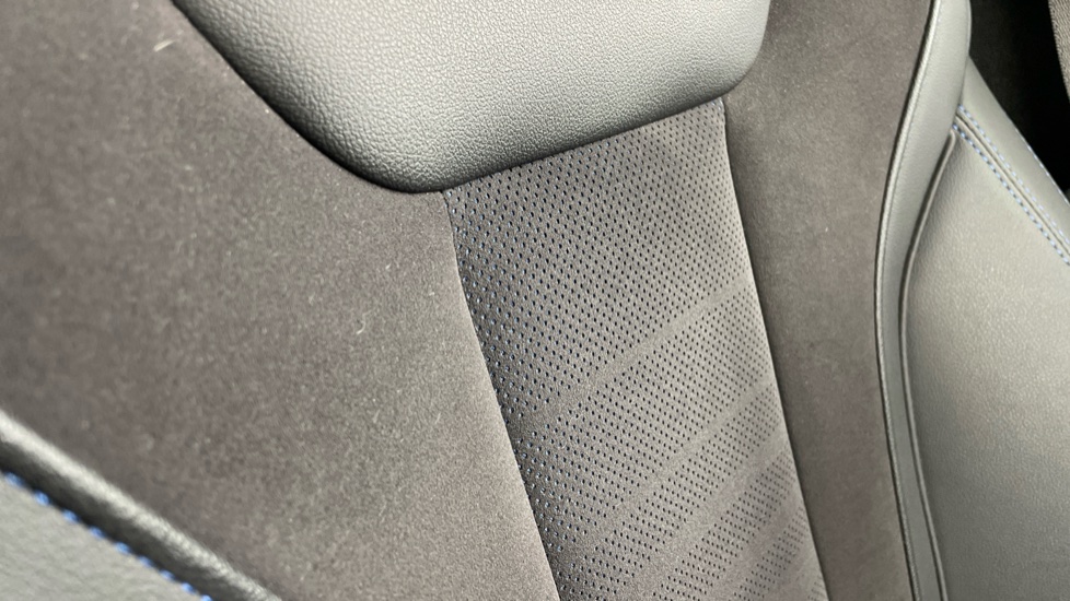 BMW 3 Series 320i M Sport 5dr Step Auto Petrol Estate - Image 79