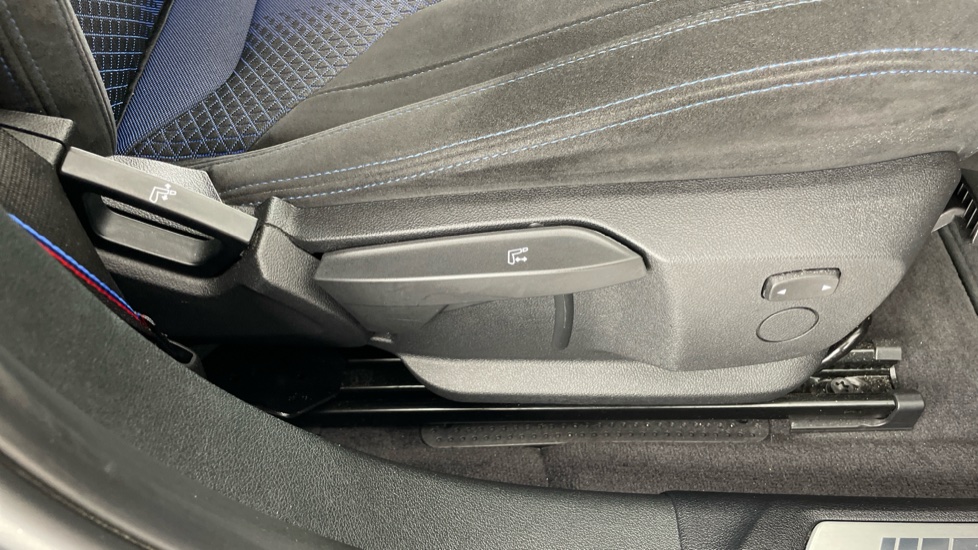 BMW 1 Series M135i xDrive 5dr Step Auto Petrol Hatchback - Image 52