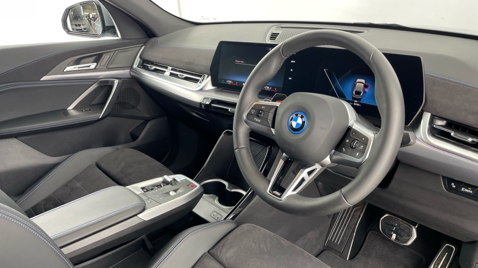 BMW iX2 230kW xDrive30 Shadow Edition 65kWh 5dr Auto Electric Hatchback - Image 6