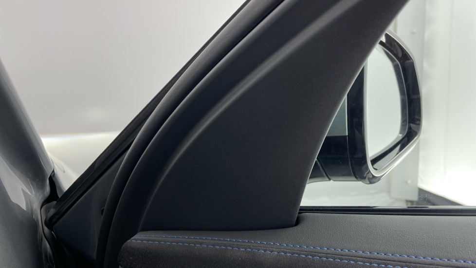 BMW iX2 230kW xDrive30 Shadow Edition 65kWh 5dr Auto Electric Hatchback - Image 20