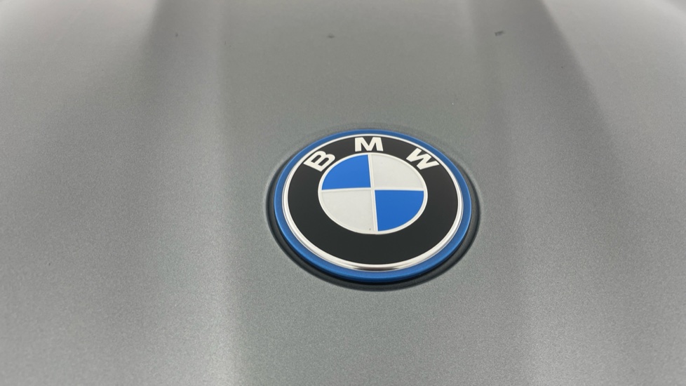 BMW iX2 230kW xDrive30 Shadow Edition 65kWh 5dr Auto Electric Hatchback - Image 24