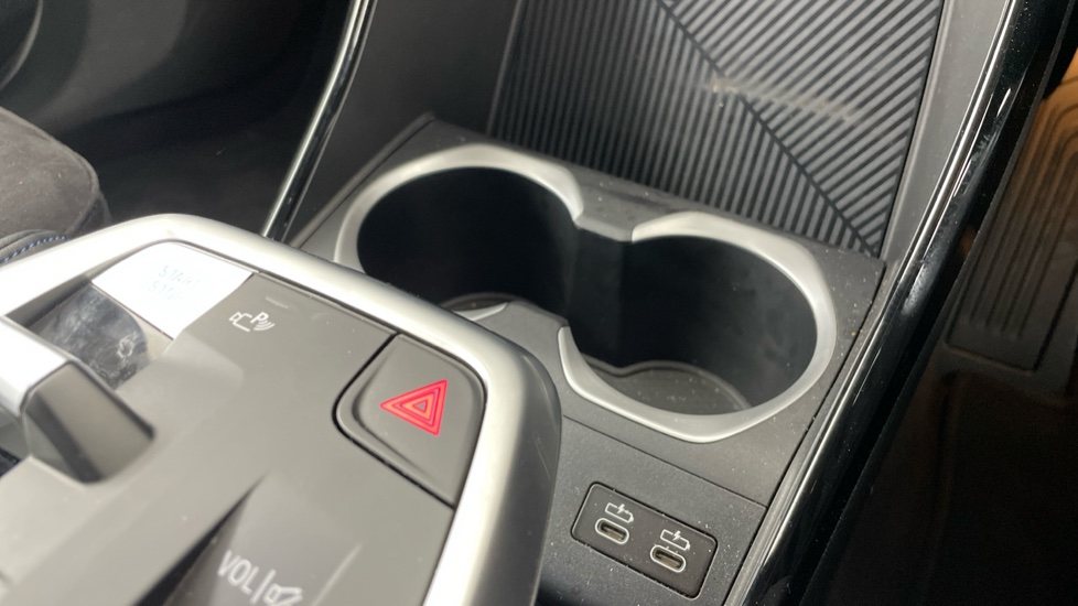 BMW iX2 230kW xDrive30 Shadow Edition 65kWh 5dr Auto Electric Hatchback - Image 54