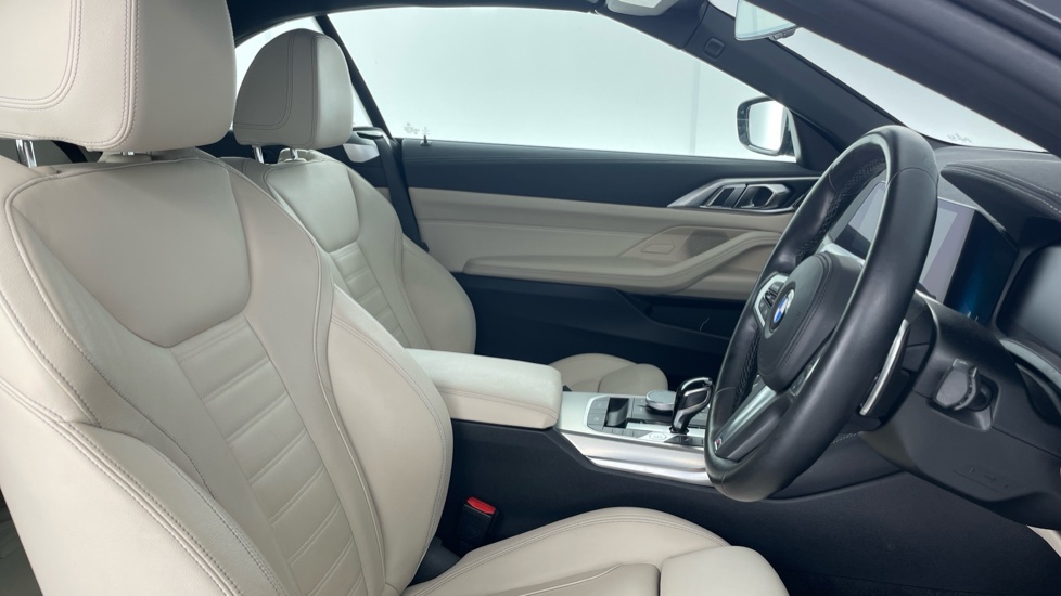 BMW 4 Series 420i M Sport 2dr Step Auto Petrol Convertible - Image 11